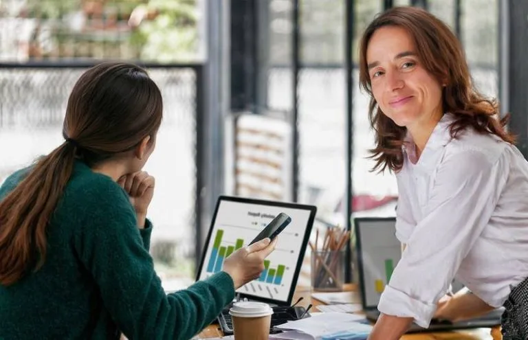 Consulente digitale nella realizzazione del sito web, posizionamento sui motori di ricerca e campagne nei Social Media e Google Ads a Modena - Silvia Leonelli